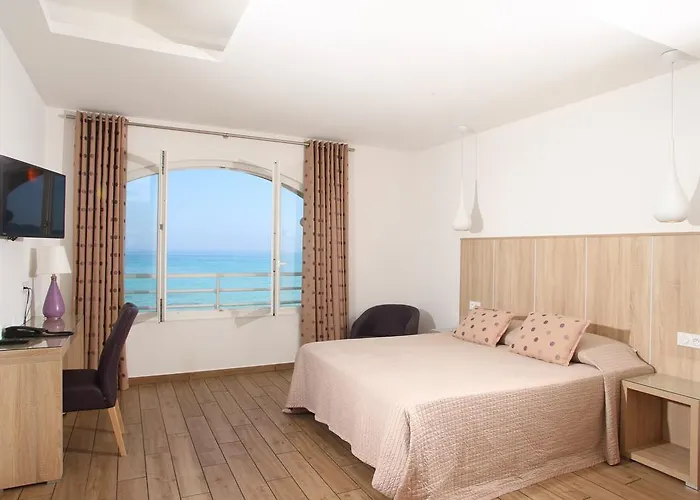 Beau Rivage Algajola (Corsica)