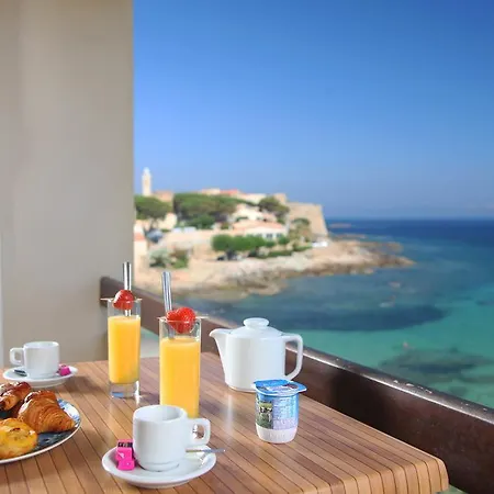 Beau Rivage 2* Algajola (Corsica)