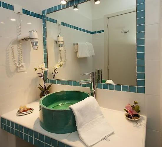 Hotel Beau Rivage Algajola (Corsica)